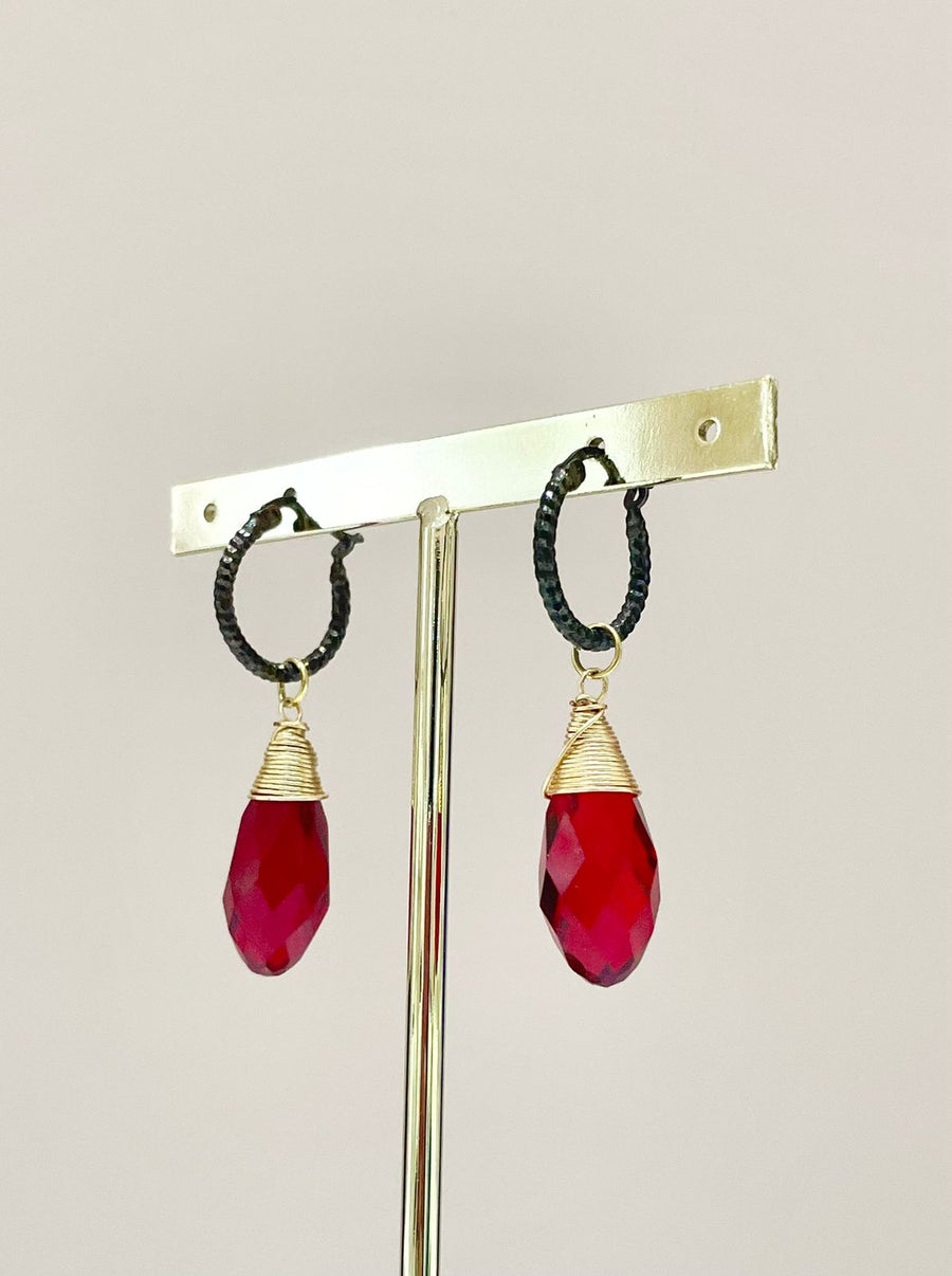 ARETES GOTA CRISTAL ROJO