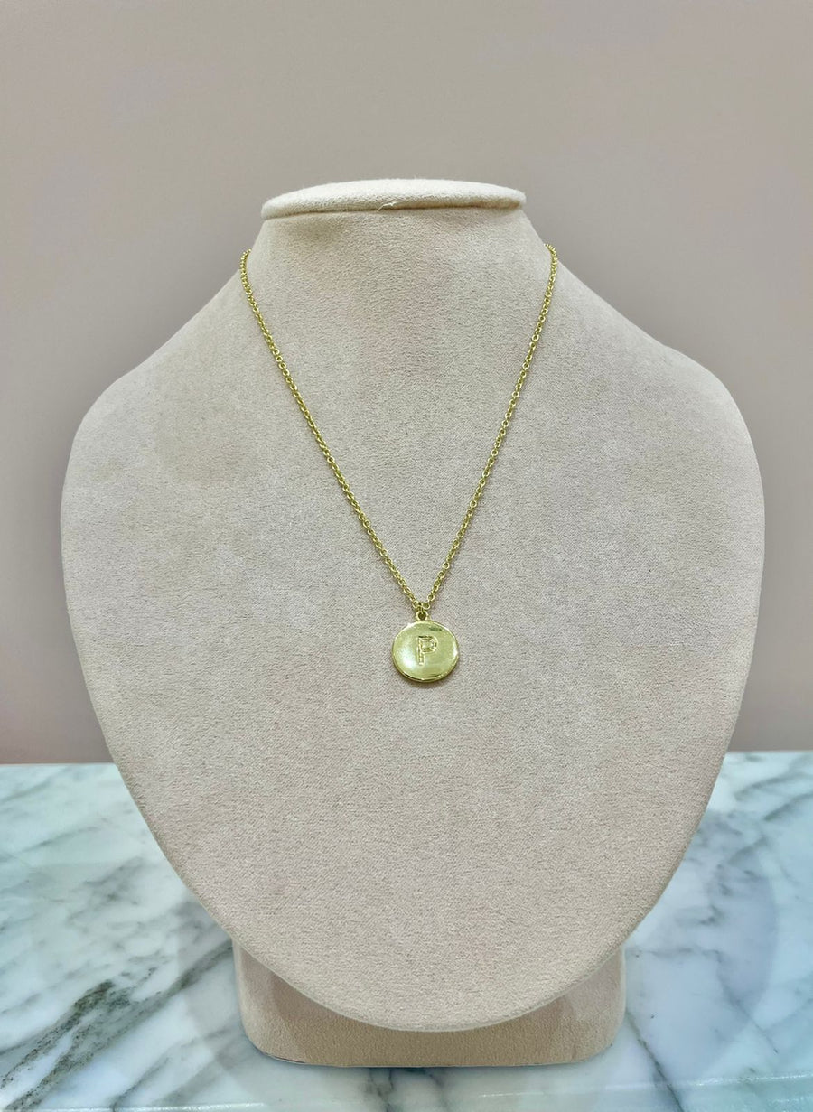 COLLAR INICIAL CIRCULAR DORADO