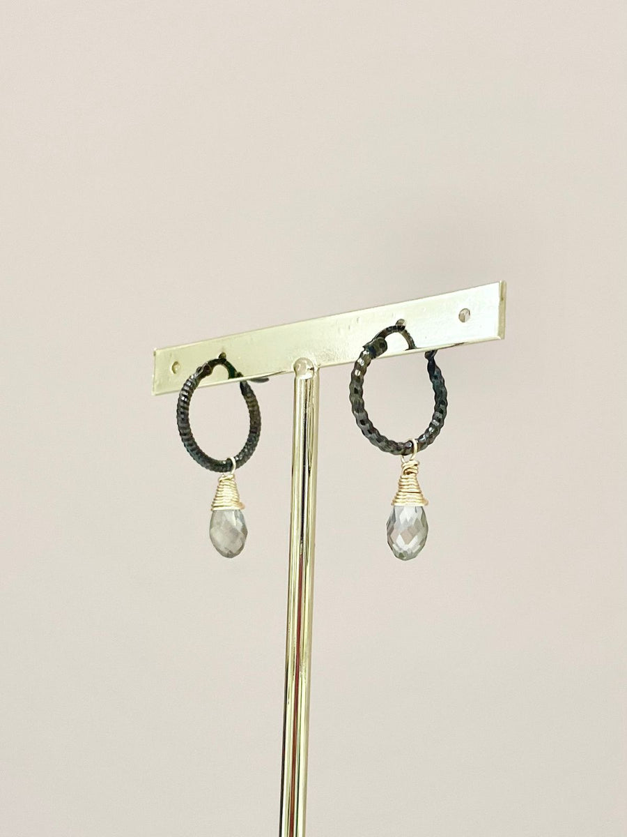 ARETES GOTA CRISTAL GRIS
