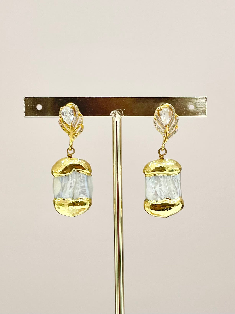 ARETES CAMELIA